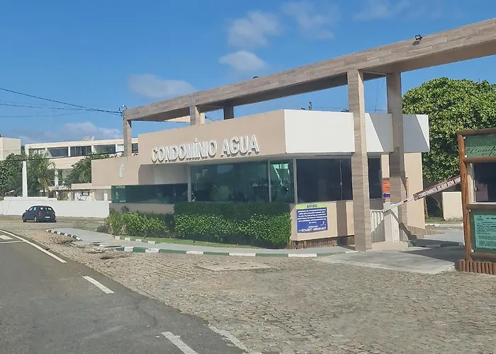 Apartamento Espetacular Na Melhor Praia Da Bahia, Guarajuba E Uma Das Unicas Praias Com Selo Azul Do Brasil -Luxo, Lazer, Diversao E Tranquilidade! Projetado Para Que Voce Tenha A Melhor Experiencia Em Hospedagem - Condominio Tipo Resort, O Mais Proc