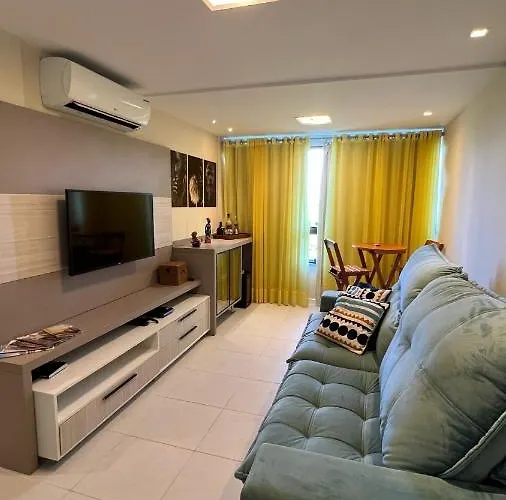 Apartamento Espetacular Na Melhor Praia Da Bahia, Guarajuba E Uma Das Unicas Praias Com Selo Azul Do Brasil -Luxo, Lazer, Diversao E Tranquilidade! Projetado Para Que Voce Tenha A Melhor Experiencia Em Hospedagem - Condominio Tipo Resort, O Mais Proc